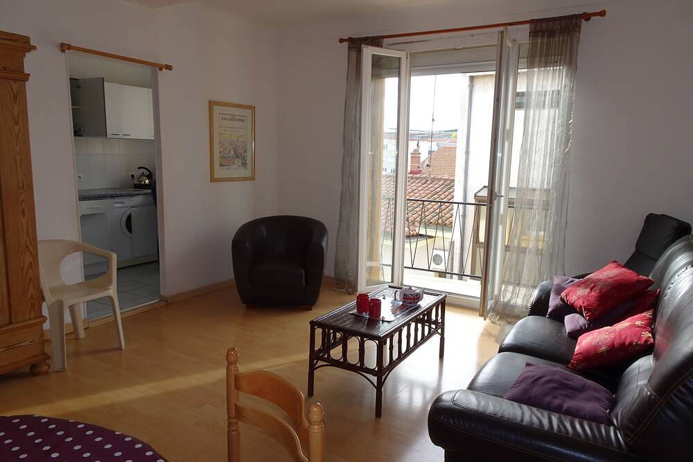 Appartement entier, Charmant appartement lumineux et aéré dans une rue calme du centre de Perpignan, plage 12km in Perpignan, Côte méditerranéenne (France)