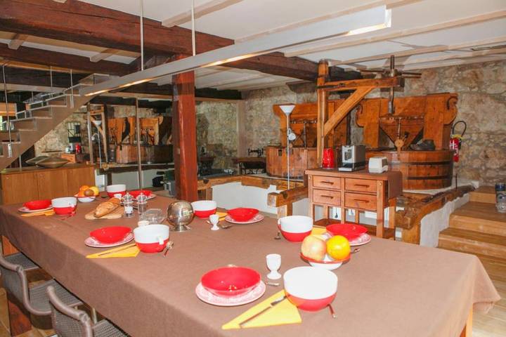 Location de vacances pour 4 personnes, avec vue et jardin, animaux acceptés à Puivert - 2