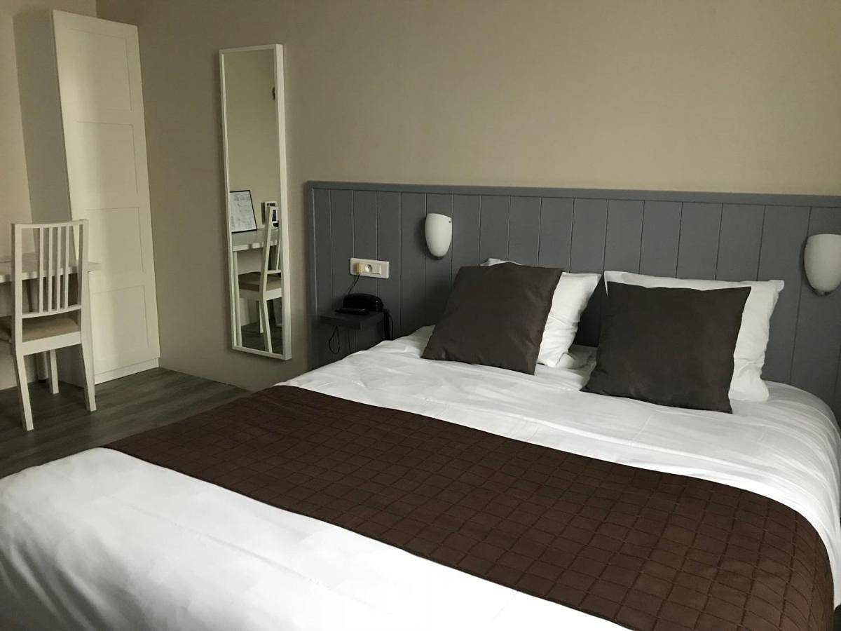 Standard Double Room in Lapalisse, Région de Vichy