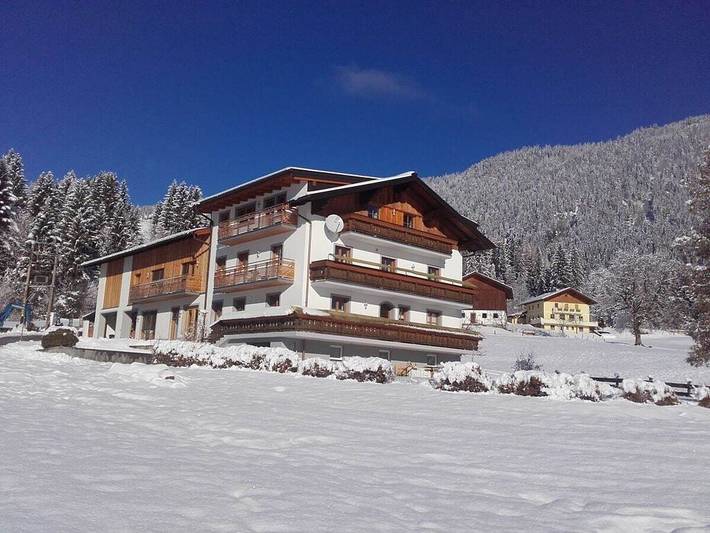 Ferienhaus für 3 Personen, mit Balkon und Pool sowie Garten im Salzkammergut - 2