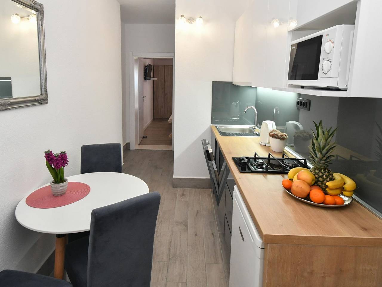 Ganze Wohnung, Apartment mit Terrasse in Gradac, Makarska Riviera
