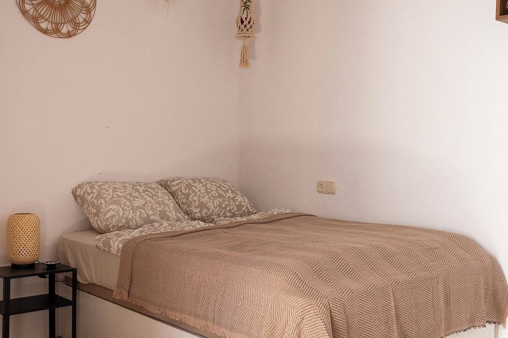 House with lake view in idyllic Restabal in Restabal, El Valle