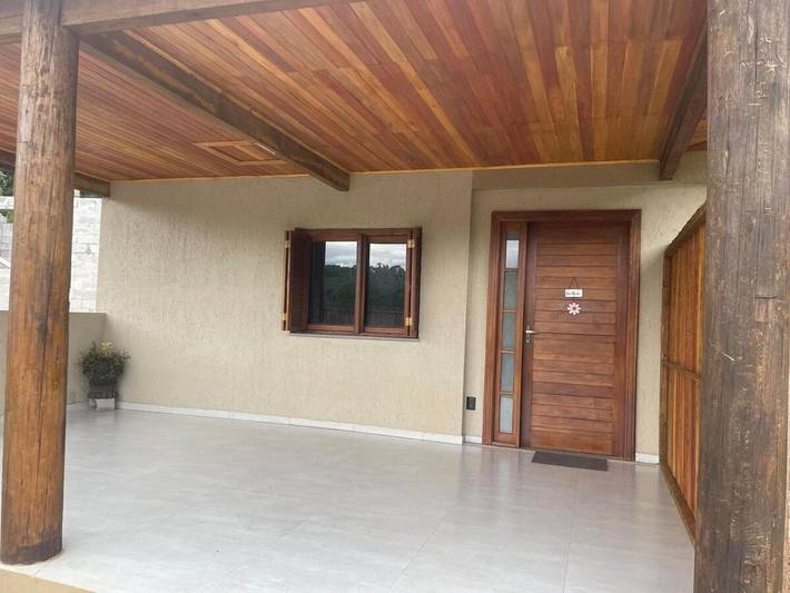 Casas e apartamentos de temporada para 4 pessoas, com vista e jardim em Bento Gonçalves