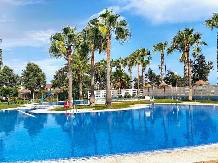 Apartamento de vacaciones para 6 personas, con piscina además de terraza y vistas - 1