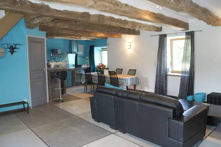 Location de vacances pour 4 personnes, avec Balcon et Terrasse ainsi que Jardin et Vue à Baguer-Pican