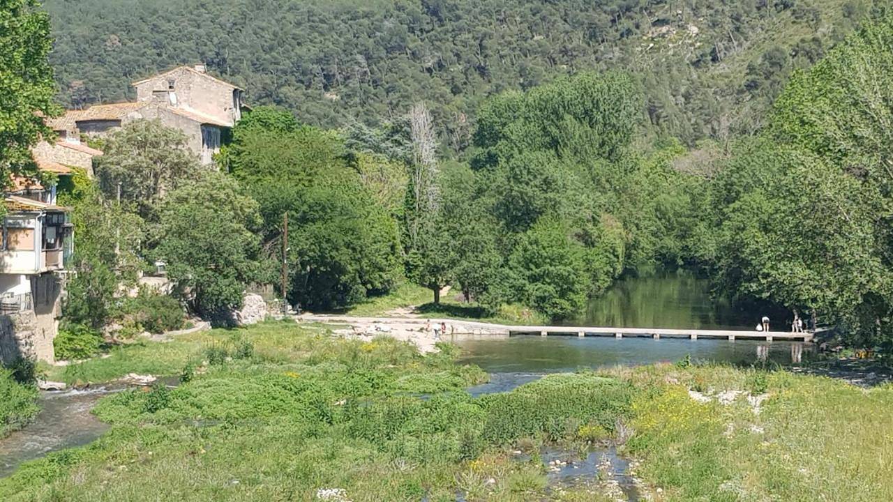 Appartement entier, Two-Bedroom Apartment in Bize-Minervois, Côte méditerranéenne (France)