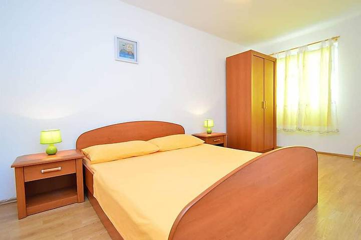 Ganze Wohnung, Ferienwohnung Ena in Brodarica, Šibenik-Knin