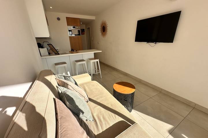 Gîte pour 4 personnes, avec terrasse, adapté aux familles dans Plage Rive Droite - 4