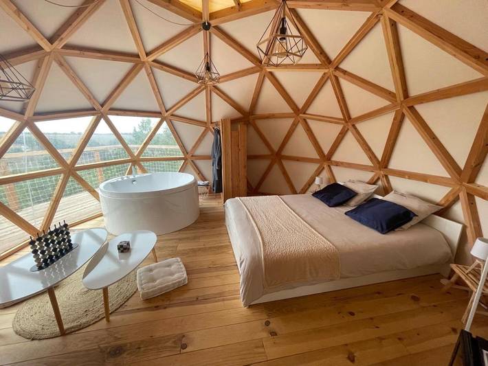Tente pour 2 personnes, avec Jacuzzi ainsi que Terrasse et Vue