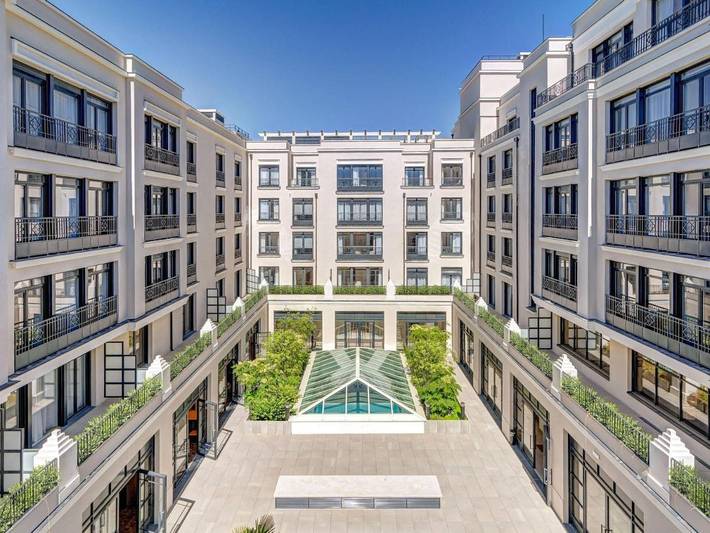 Hôtel pour 2 personnes, avec terrasse et piscine, animaux acceptés à Chessy