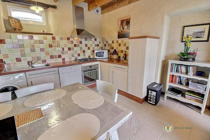 Location de vacances pour 2 personnes, avec terrasse et jardin à Langoat - 2