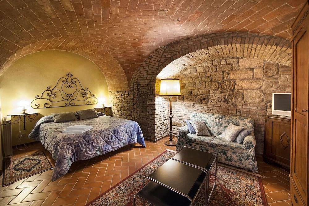 Ganze Wohnung, San Gimignano Wohnung im historischen Zentrum, Innenhof und schnelles kostenloses Wifi in San Gimignano, Siena Provinz