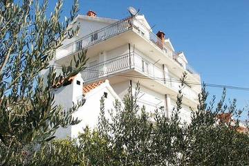 Gîte pour 2 personnes, avec jardin à Trogir