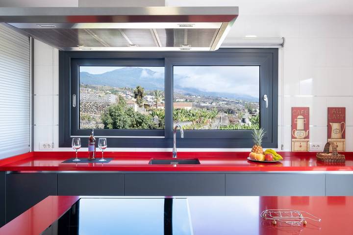 Chalet para 4 personas, con Balcón además de Terraza y Jardín en La Palma - 2