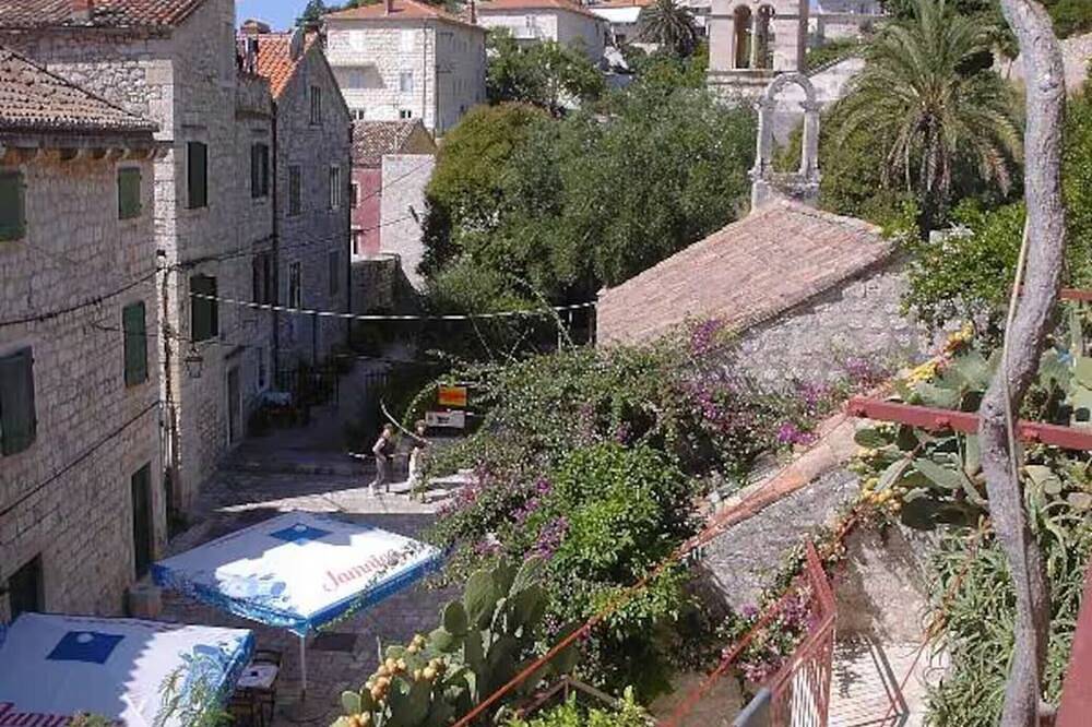 Entire apartment, Apartman Ragusella - with balcony in Hvar City, Hvar