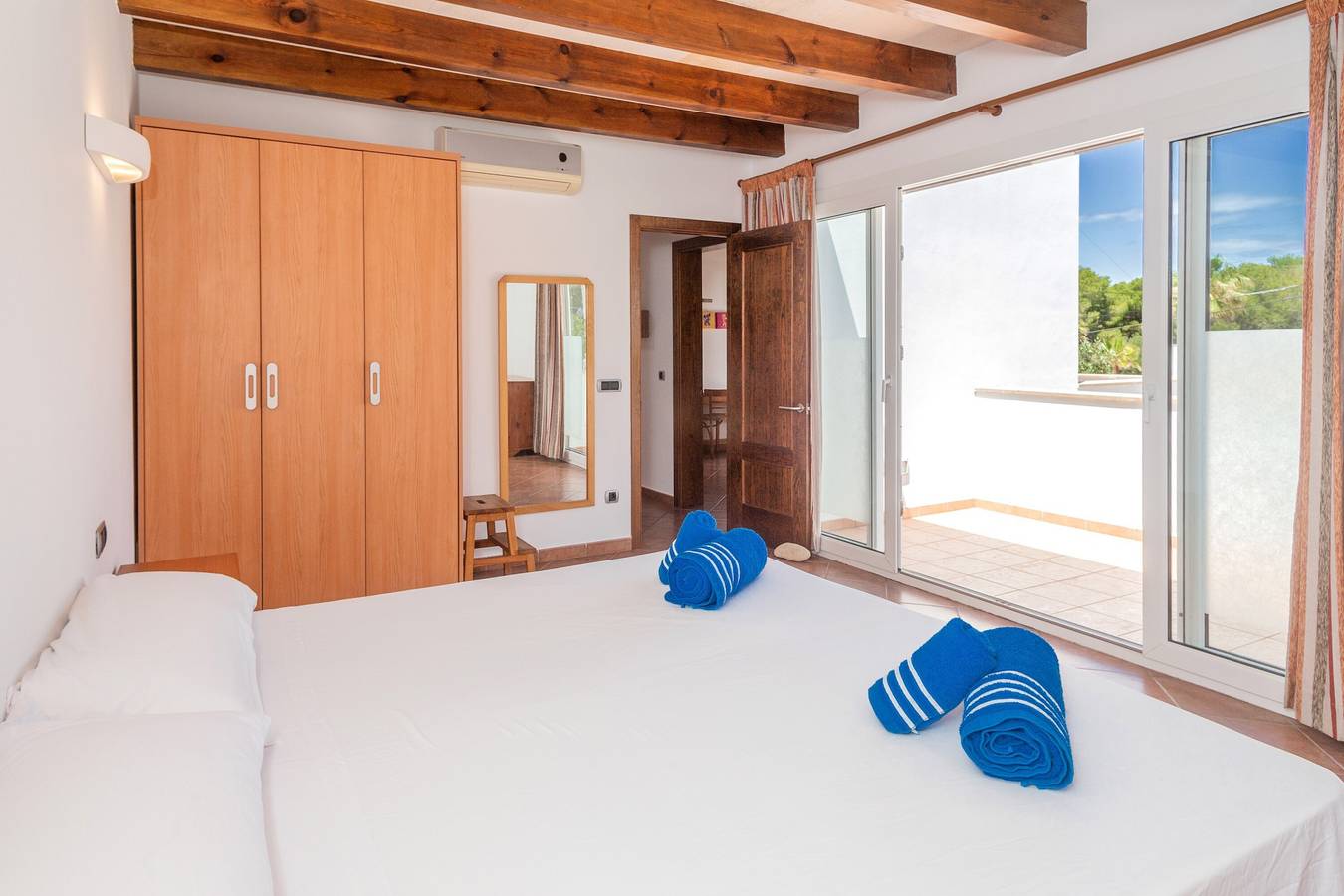 Vakantie Appartement "Villa Payu" met Zwembad, Wi-Fi, A/C, Balkon, Terras & Tuin, foto 14
