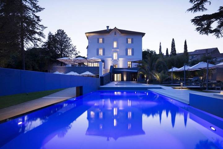 Alojamiento y desayuno para 2 personas, con jacuzzi y piscina además de sauna y jardín - 1