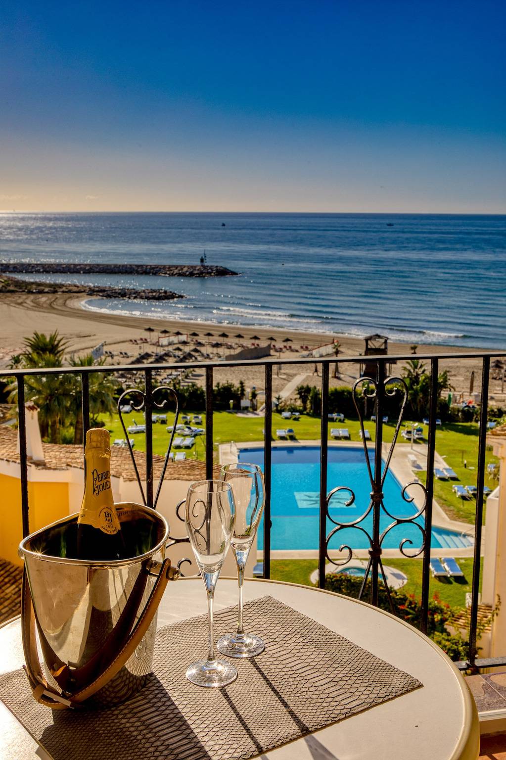 Geheel appartement, Cabopino in Playa Cabopino, Marbella