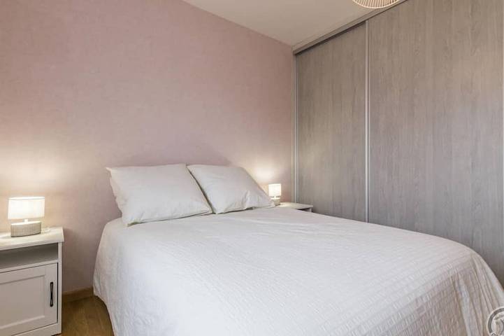 Gîte pour 6 personnes, avec jardin à Gouville-sur-Mer - 2