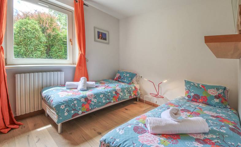 Gîte pour 7 personnes, avec jardin et terrasse, animaux acceptés dans Office De Tourisme De Chamonix - 4