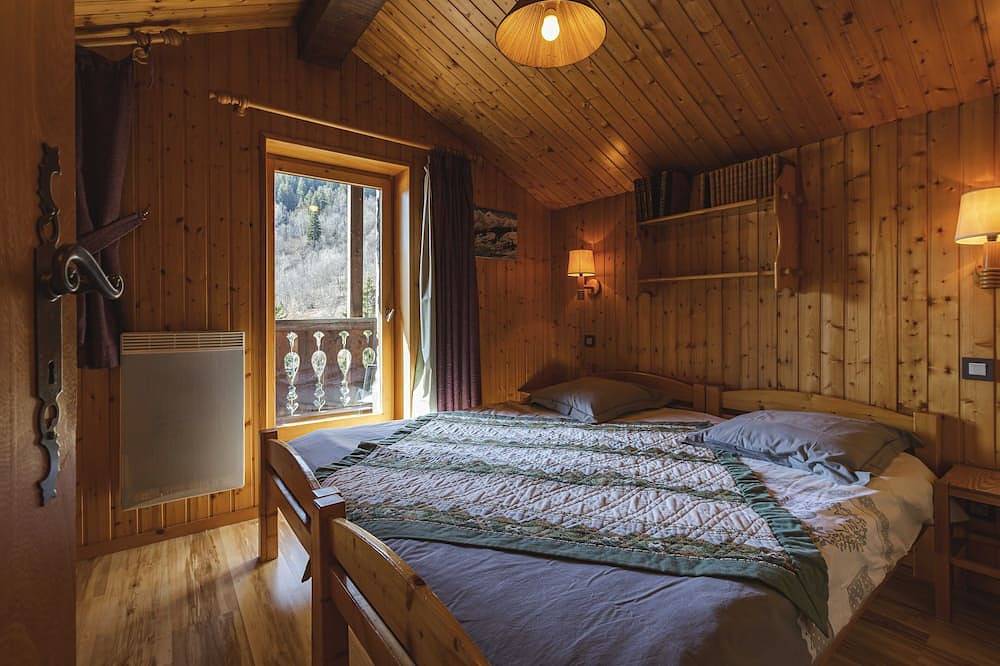 Schönes Chalet mit Blick nach Süden bis Champagny in Champagny-en-Vanoise, Nationalpark Vanoise