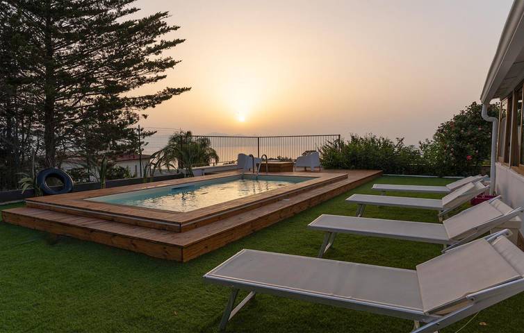 Location de vacances pour 6 personnes, avec terrasse ainsi que jardin et piscine à Balestrate - 2