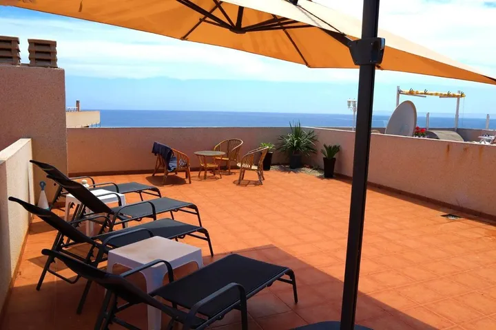 Apartamento de vacaciones para 4 personas, con vistas además de piscina y balcón - 1