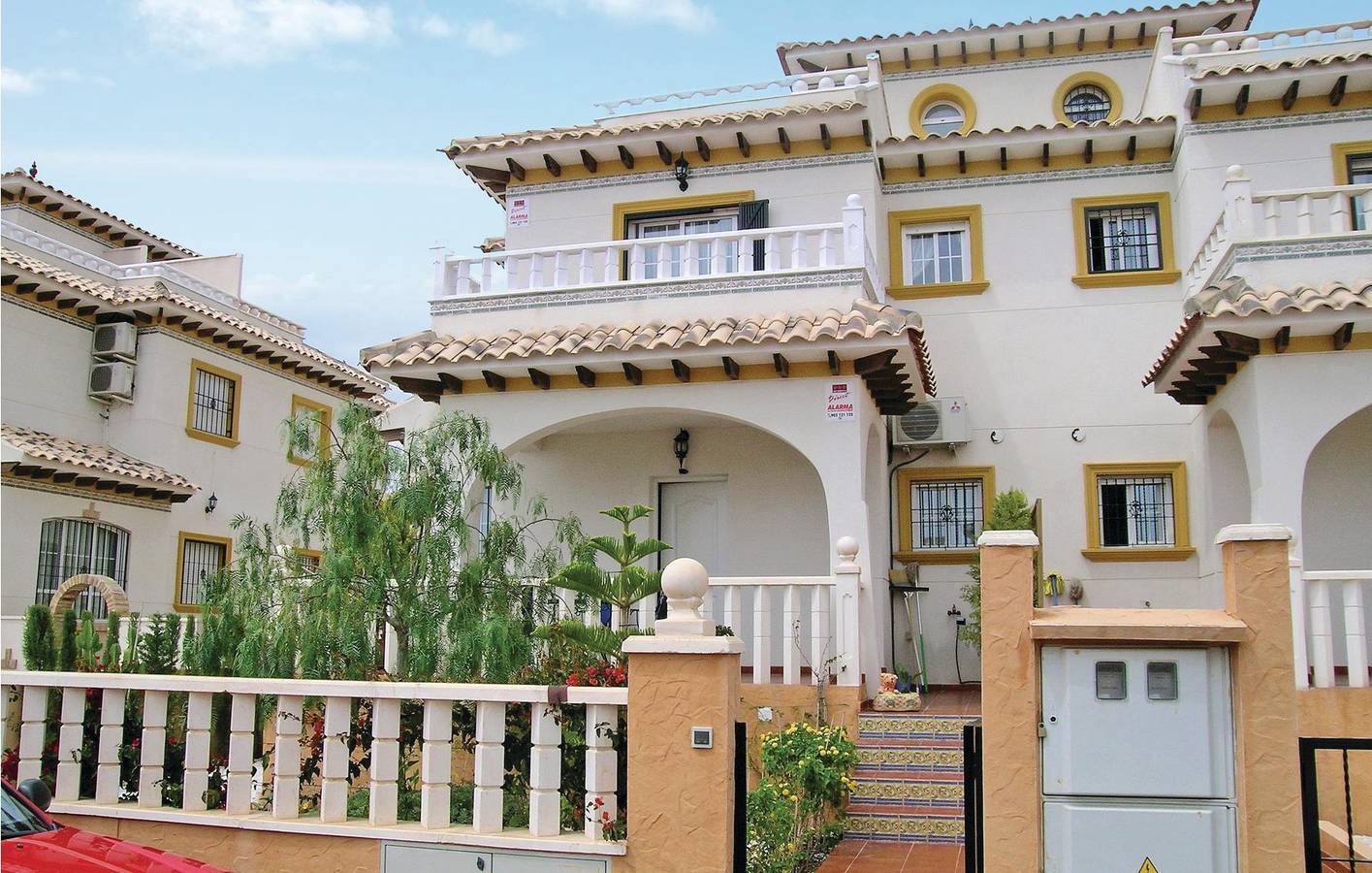 Apartamento con aire acondicionado, aparcamiento, piscina y terraza a 1,5 km de la playa in Lomas de Don Juan, Orihuela