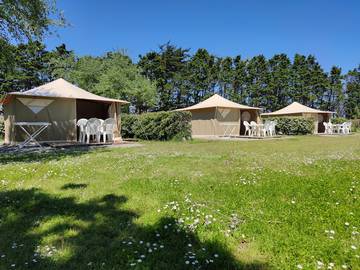 Tente pour 5 personnes, avec jardin en Bretagne