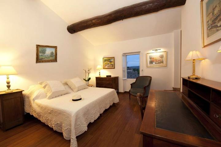 Location de vacances pour 2 personnes, avec vue et jardin à Mallemort - 2