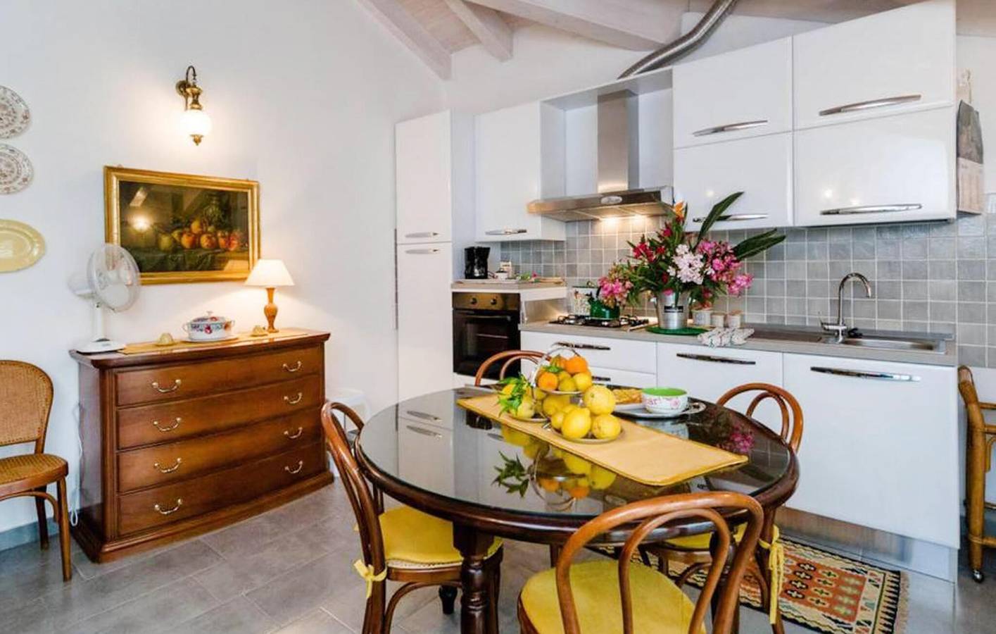 Appartamento intero, Accogliente appartamento con terrazza, Wi-Fi e parcheggio vicino alla spiaggia di Riva Trigoso in Casarza Ligure, Riviera di Levante