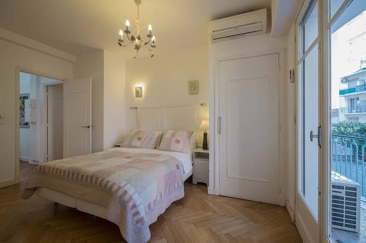 Gîte pour 4 personnes, avec jardin dans Plage Fabron Bambou Nice - 2