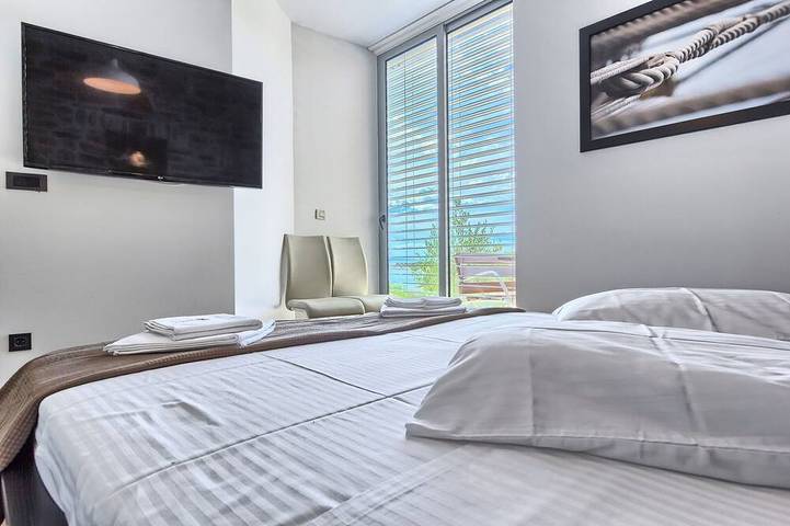 Villa pour 12 personnes, avec jardin et sauna à Tisno - 4