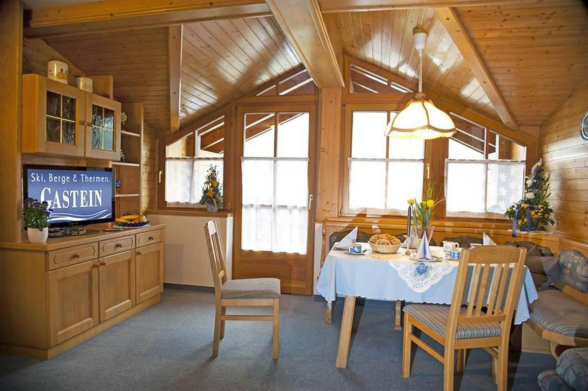 Ganze Ferienwohnung, Alpina, Gästehaus in Dorfgastein, Ski Amadé