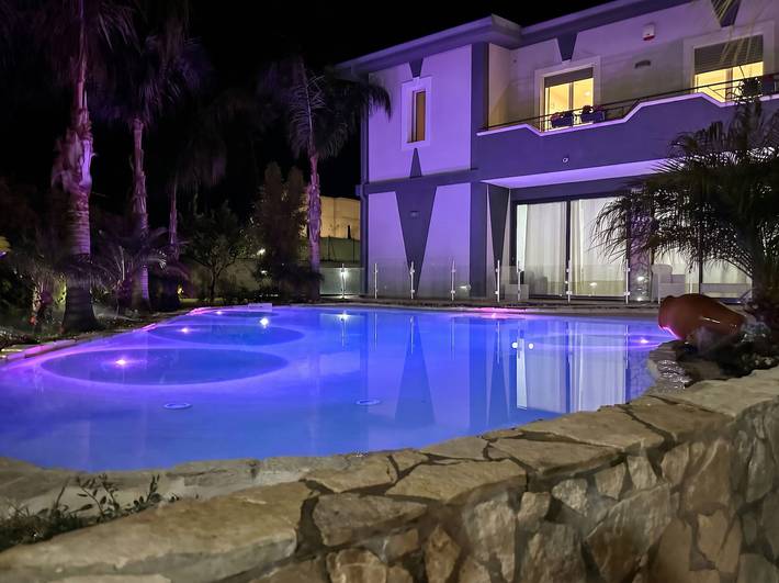 Villa per 8 persone a Fontane Bianche