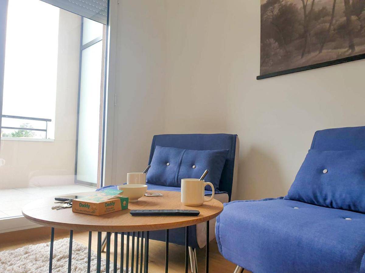 Appartement entier, One-Bedroom Apartment in Champagne-au-Mont-d'Or, Lyon et ses environs