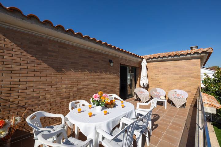 Casa rural para 10 personas, con piscina, Se admiten mascotas en Roda de Bará