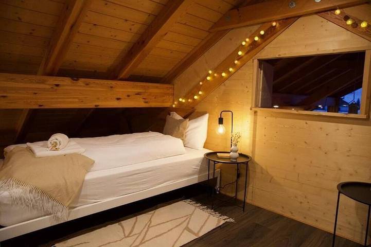 Ganze Wohnung, Louisa’s Loft · Familienfreundliche Ferienwohnung mit Whirlpool nahe Ski & Loipe in Alt st. Johann (Alpen), Wildhaus-Alt St. Johann