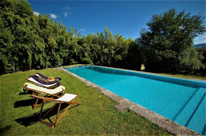 Hôtel pour 3 personnes, avec terrasse ainsi que piscine et jardin dans Travassos - 2