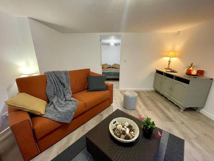 Gîte pour 4 personnes, avec Jacuzzi ainsi que Terrasse et Vue à Grandfontaine (Bas-Rhin)