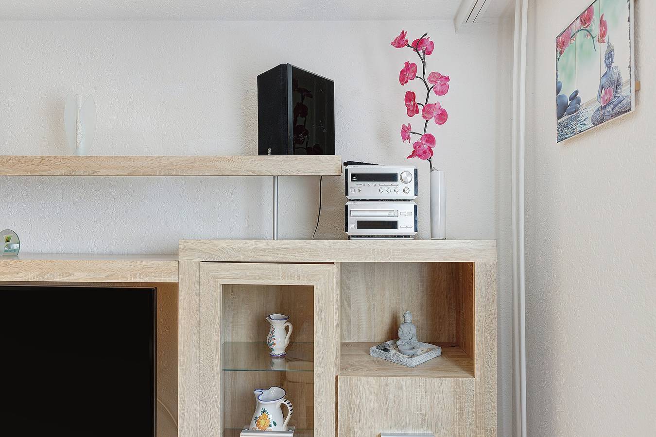 Ganze Wohnung, Ferienwohnung 'Honacker' mit Privatterrasse, Gemeinschaftsgarten und Wi-Fi in Steißlingen, Landkreis Konstanz