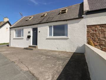 Log Cabin for 4 People in Cruden Bay, Aberdeenshire, Photo 1