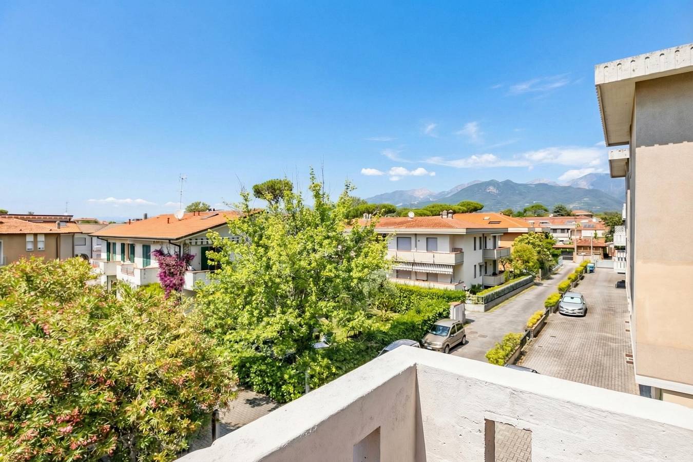 Ganze Wohnung, Casa Arno 500m from beach in Marina di Massa, Massa