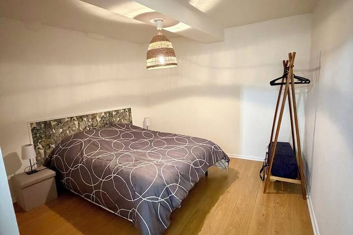 Ganze Wohnung, L'émeraude - Charming Apartment in Riom in Riom, Regionaler Naturpark Volcans d'Auvergne