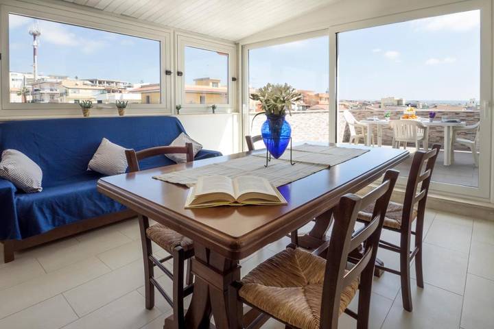 Ferienwohnung für 4 Personen, mit Ausblick und Terrasse in Marina di Ragusa - 2