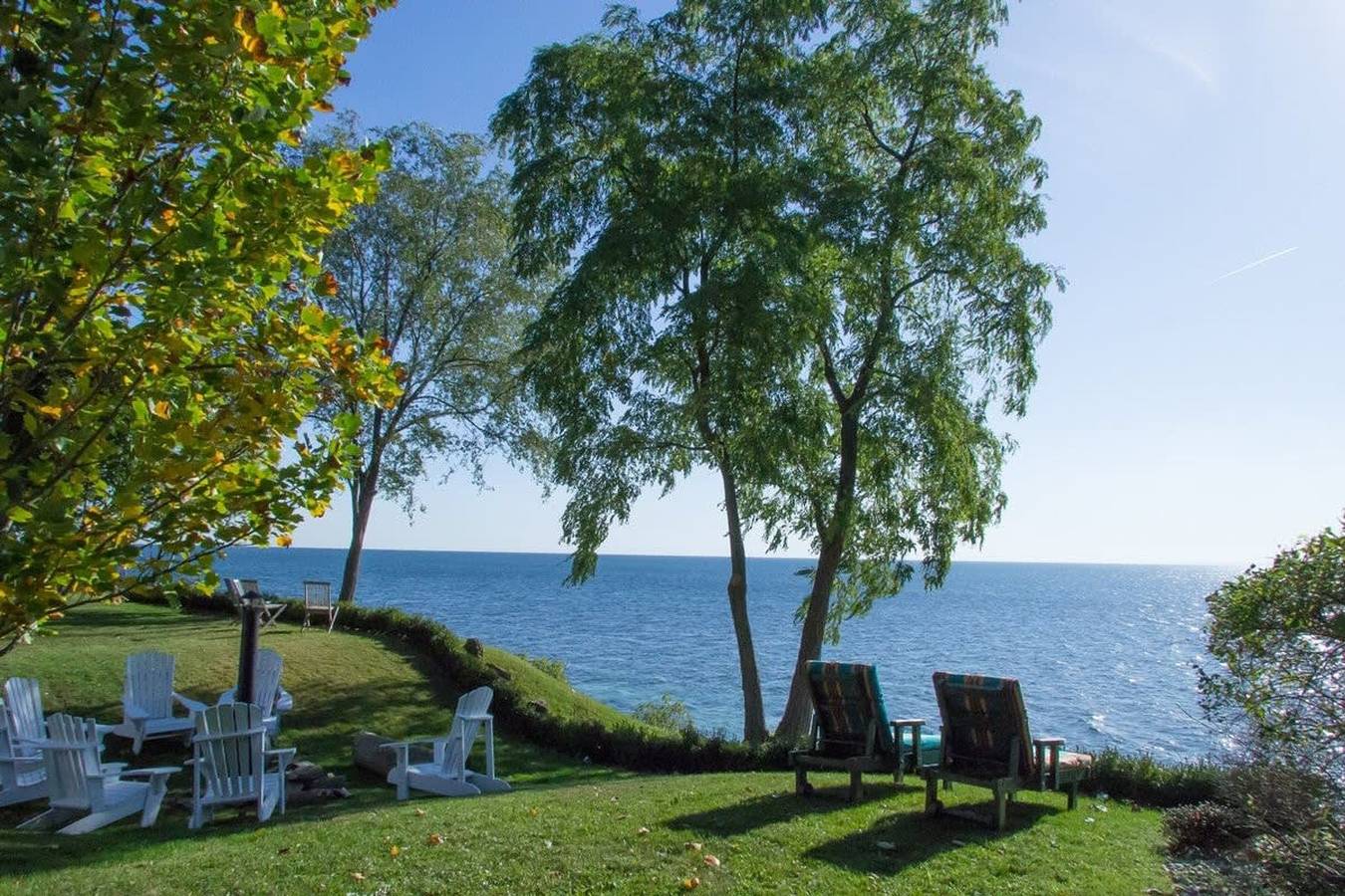 Luxury waterfront fairytale home -Carmen Elisabeth in Burlington (Ontario), Lake Ontario (Canada)
