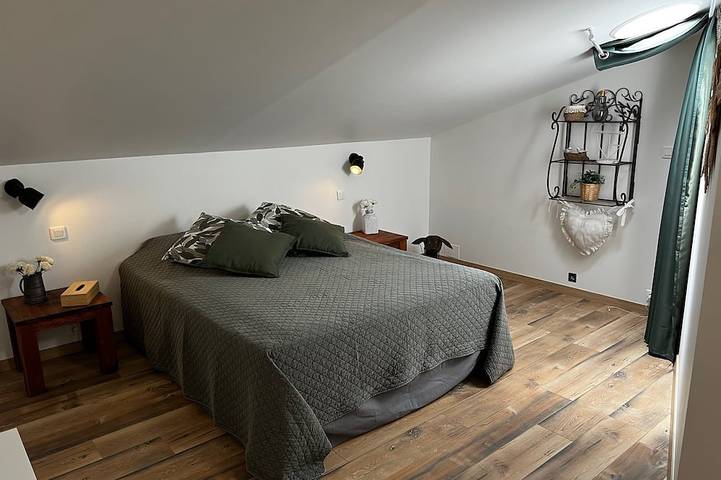 Gîte pour 4 personnes, avec jardin ainsi que terrasse et piscine dans Privas - 2