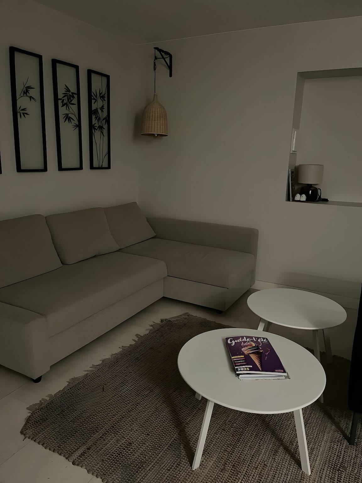 Apartamento 'Gite Simone' con vistas a la montaña, piscina privada y Wi-Fi in Vallon-Pont-d'Arc, Gorges de l’Ardèche