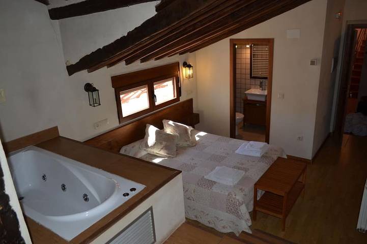 Ganze Wohnung, Turalcaraz - Renaissance-Kurhaus in Alcaraz, Comarca de la Mancha