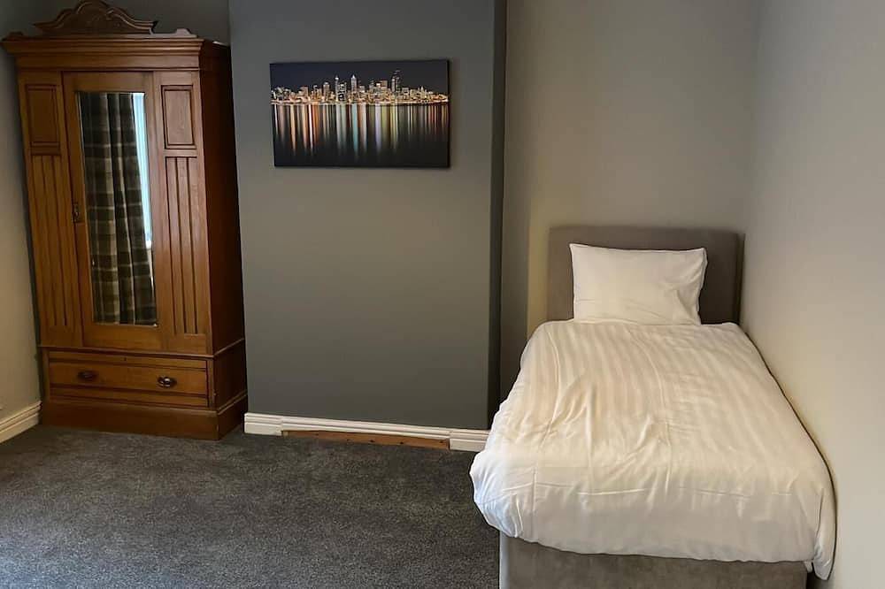 Entire apartment, Delete This Property Vrbo in Newcastle upon Tyne, North East England